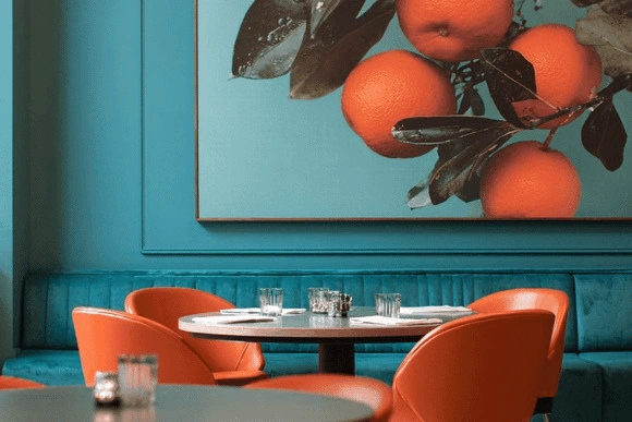 un ordinateur qui affiche le texte 